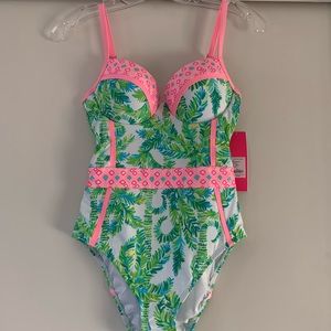 Lilly Pulitzer bathing suit NEW/Never Worn